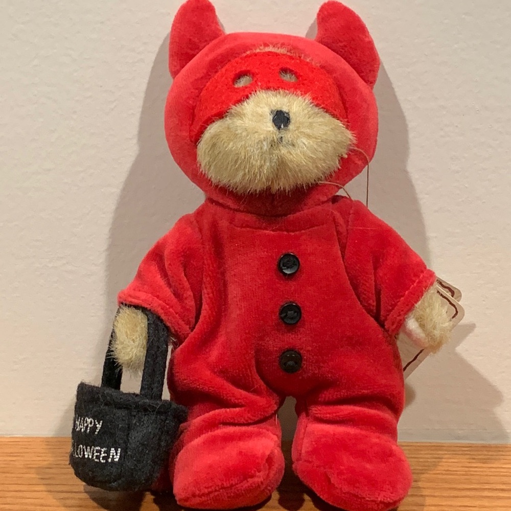 Boyd’s Bears Devin in devil costume plush